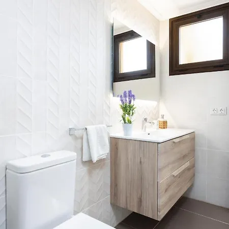 Wonderful Vacation And Pool