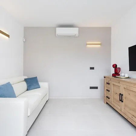 Wonderful Vacation And Pool * Адехе