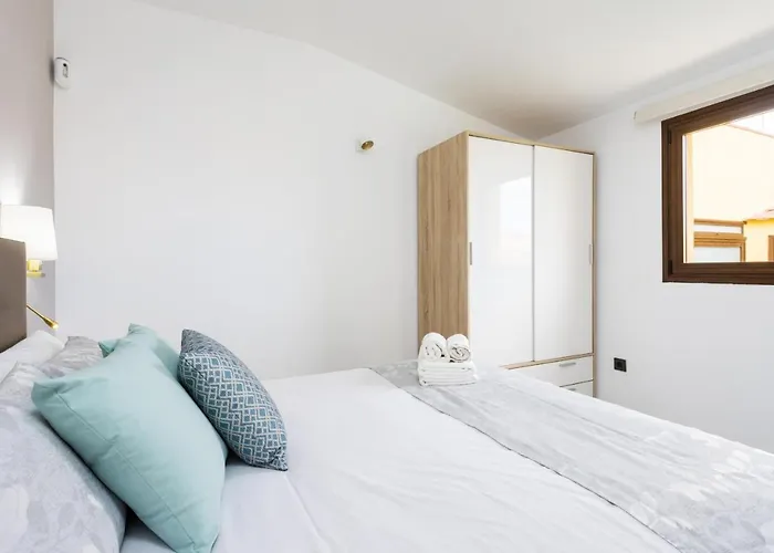 Wonderful Vacation Suites&pool