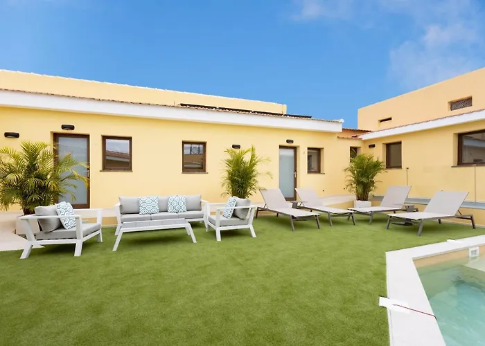 Wonderful Vacation Suites&pool