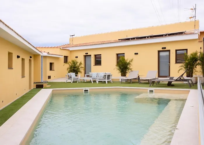 Wonderful Vacation Suites&pool