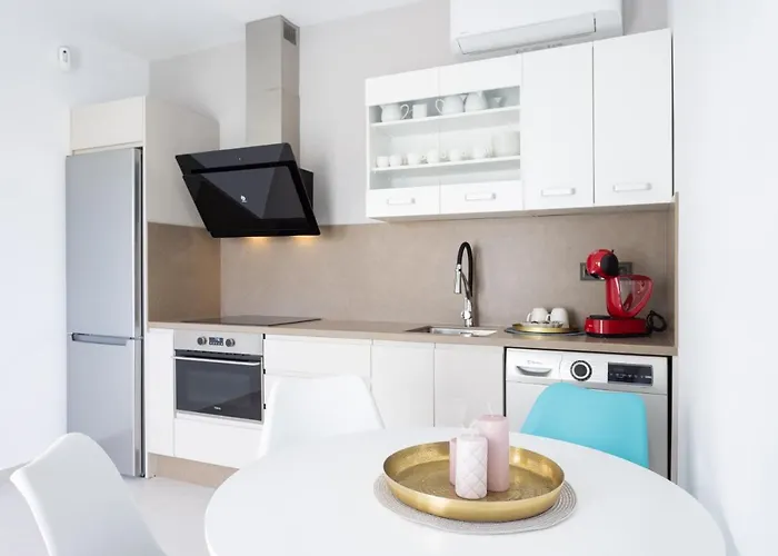 Wonderful Vacation And Pool