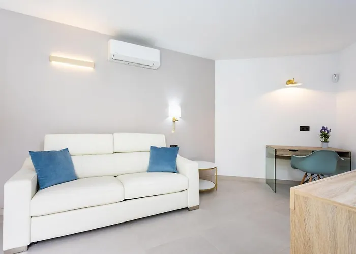 Wonderful Vacation Suites&pool