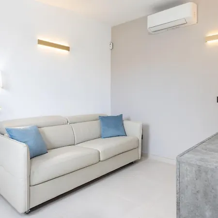 Wonderful Vacation And Pool