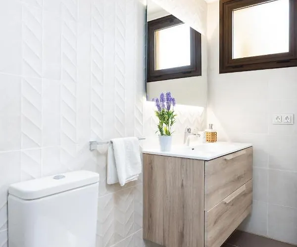 Wonderful Vacation And Pool